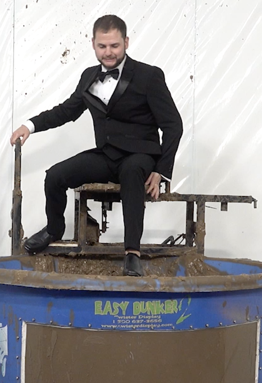 Al Mud Dunk in Tuxedo